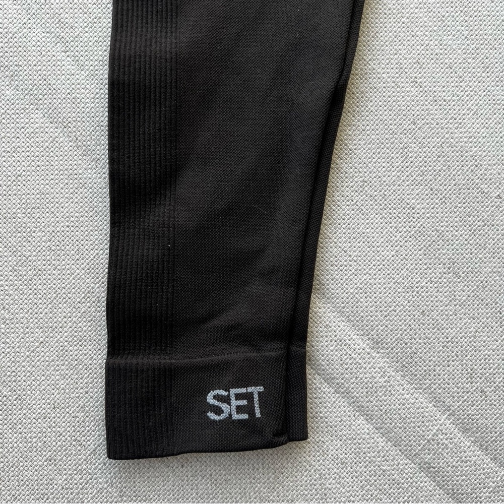 SET Active 2-Piece SCULPTFLEX® Matching Power Box Cut Bra & Leggings Workout Set - Picture 13 of 16